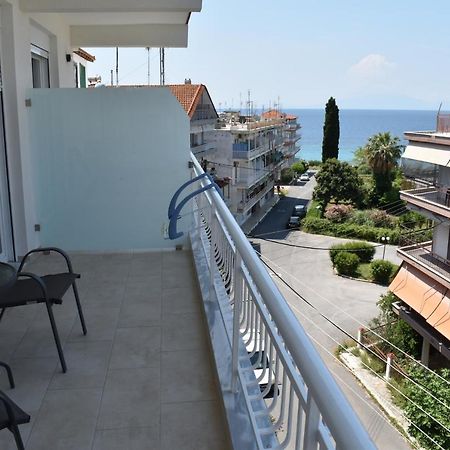Sea View Luxury Apartment In Nea Kallikratia. Nea Kallikrateia ภายนอก รูปภาพ