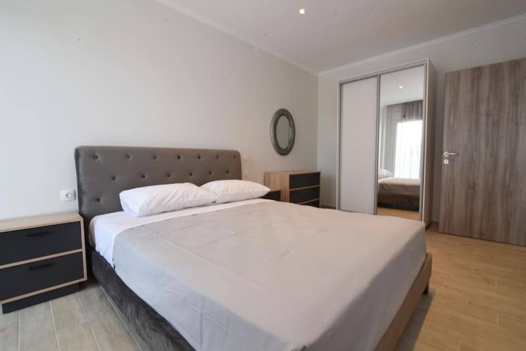 Sea View Luxury Apartment In Nea Kallikratia. Nea Kallikrateia ภายนอก รูปภาพ